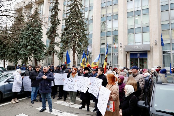Comuniștii și Socialiștii au organizat un miting de protest antiguvernamental: „PAS – partidul sărăciei”